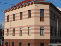 Rekonstrukce  fasády firmy 2H Holinger Předlice